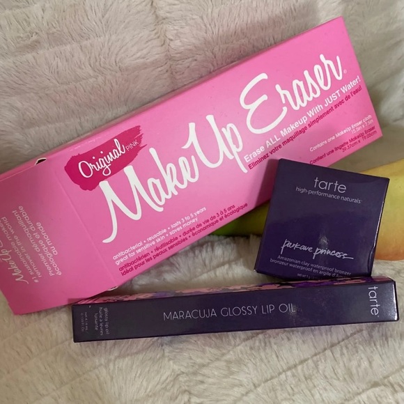 Make Up Bundle - Picture 2 of 4